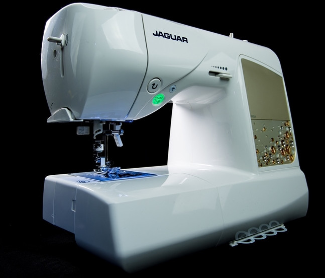 Jaguar DQS 405 Sewing and Quilting Machine from GUR