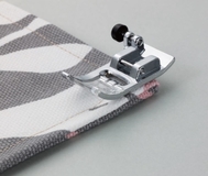 Brother Zig Zag Foot with leveling button (Cat A)