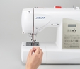 Jaguar DQS 377 Sewing and Quilting Machine  4